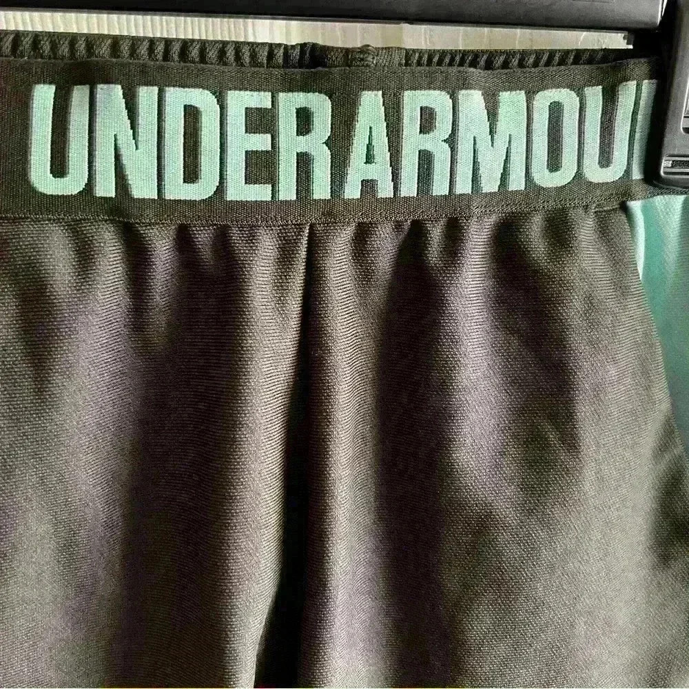 Under Armour Women's Moisture Wicking Play Up 3.0 Gym Shorts - Picture 2 of 5